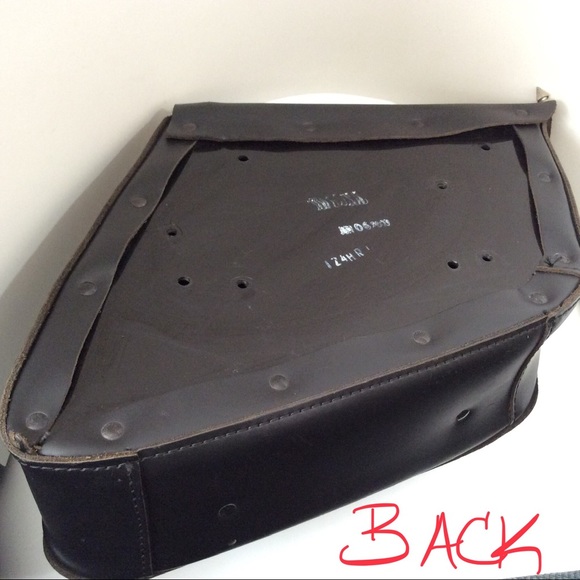 Harley Davidson motorcycle leather saddlebag - Picture 7 of 15